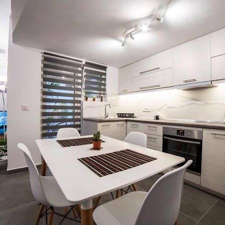 Apartmán Brand New Aprt With Backyard In Lycabettus Hill ! Atény Exteriér fotografie