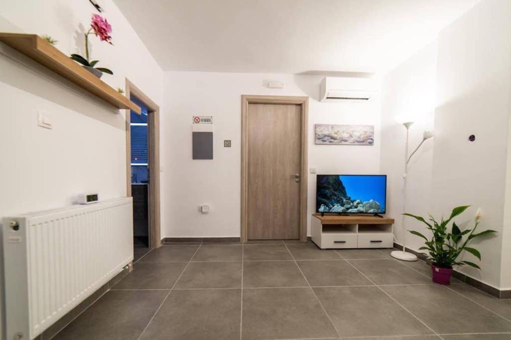 Apartmán Brand New Aprt With Backyard In Lycabettus Hill ! Atény Exteriér fotografie