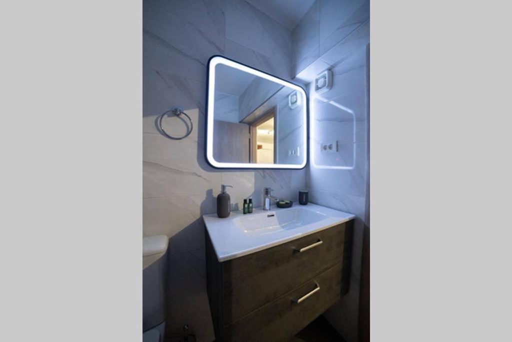 Apartmán Brand New Aprt With Backyard In Lycabettus Hill ! Atény Exteriér fotografie